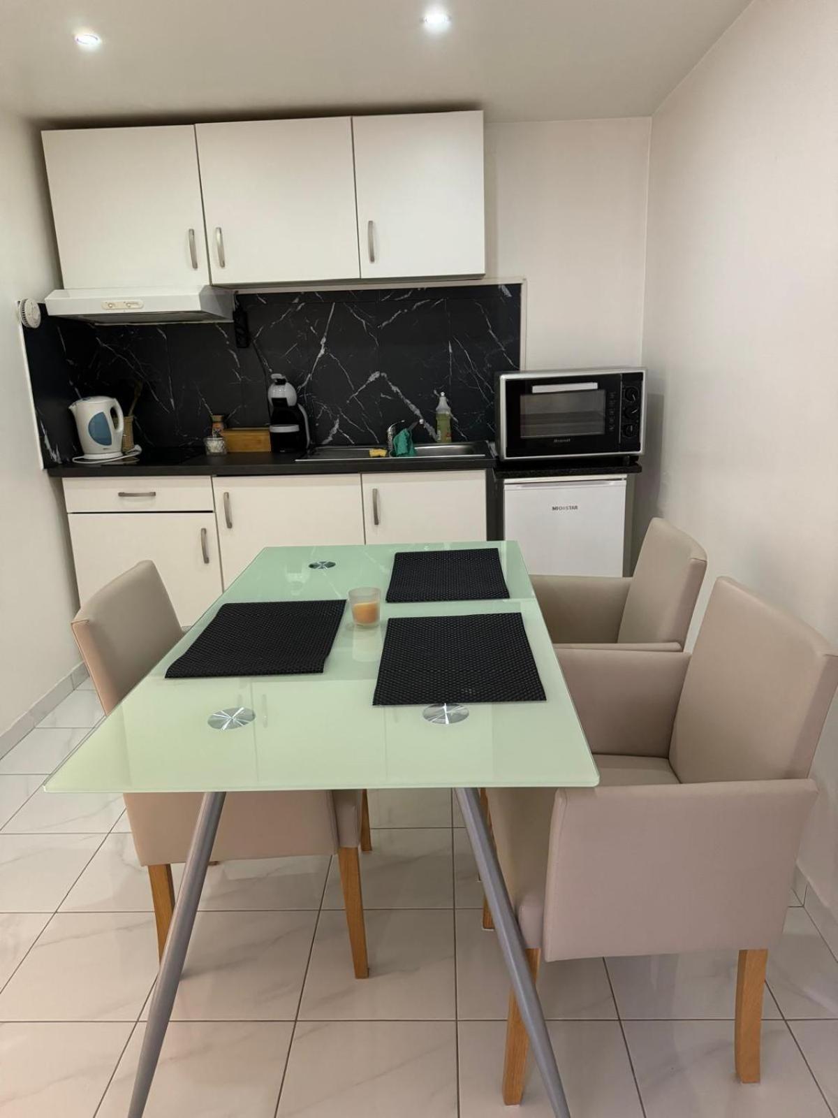 Studio 45M2 Tres Calme Village-Neuf Bagian luar foto